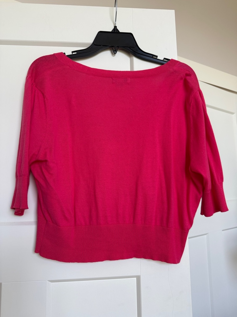 Old Navy Hot Pink V-Neck Button Crop Cardigan - Picture 3 of 3